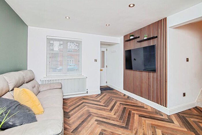 3 Bedroom Detached House For Sale In Riley Close, Yaxley, Peterborough, PE7