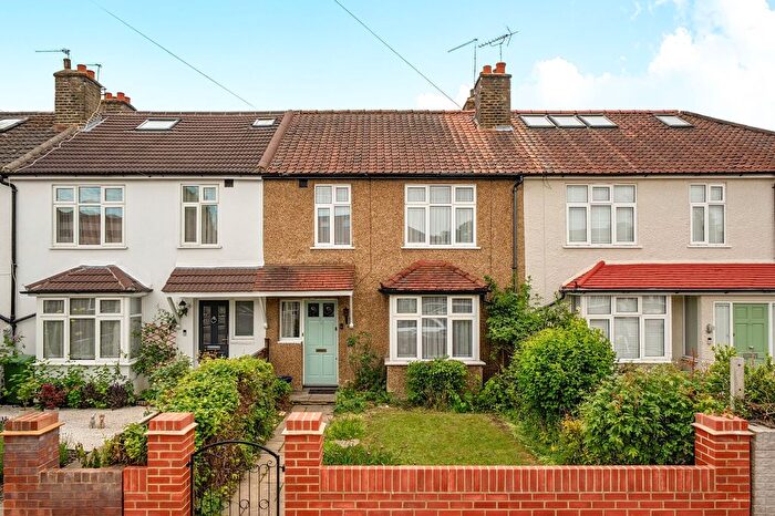 3 Bedroom Terraced House For Sale In Lock Road, Richmond, TW10