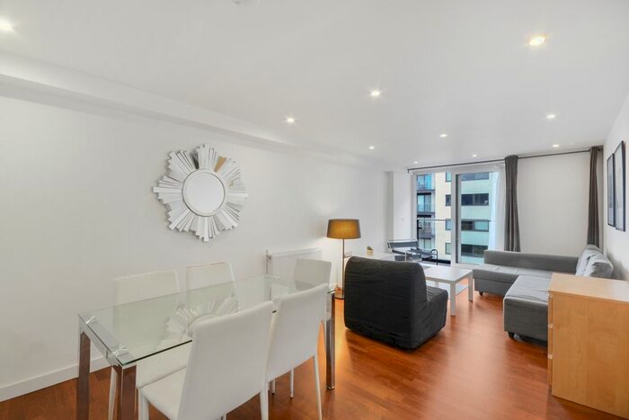 2 Bedroom Flat To Rent In Wharf Street, London, SE8