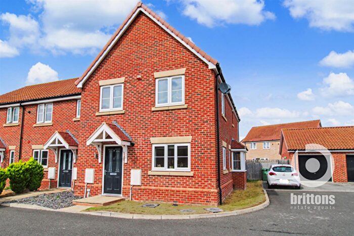 4 Bedroom End Of Terrace House For Sale In Victoria Close, King's Lynn, PE30