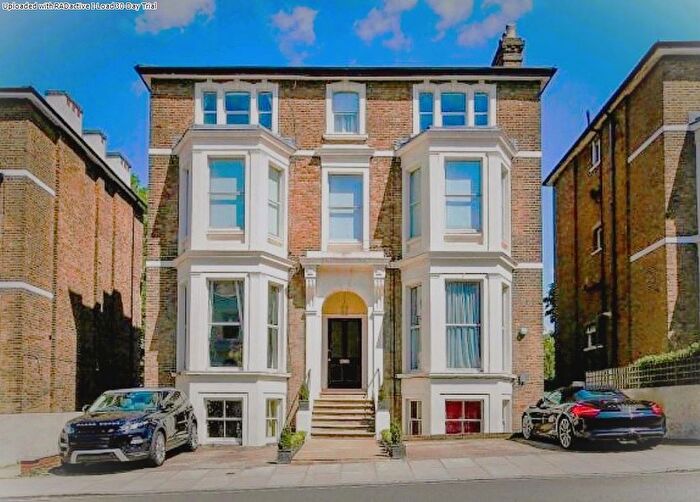 3 Bedroom Flat To Rent In Church Road, Richmond, TW10