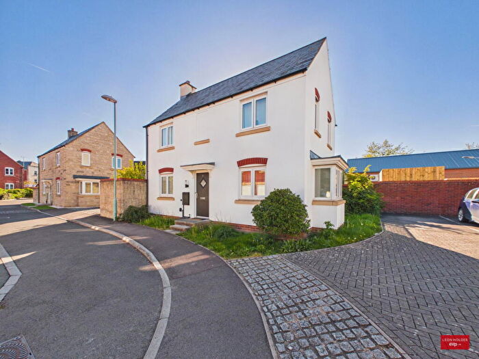 3 Bedroom Detached House For Sale In Zura Avenue, Brockworth, Gloucester, GL3