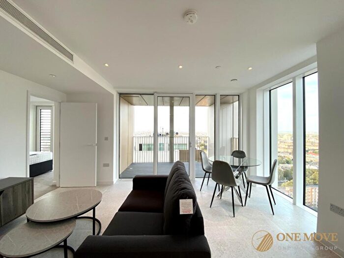 1 Bedroom Apartment To Rent In Cendal Crescent, Bouchon Point, E1