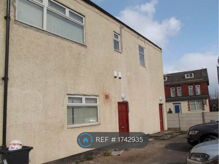 2 Bedroom Flat To Rent In Liverpool Road, Manchester, M44
