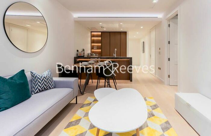 1 Bedroom Flat To Rent In Lincoln Square, Portugal Street, City, WC2A