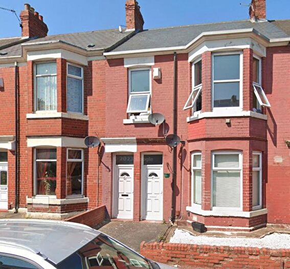 3 Bedroom Maisonette To Rent In Simonside Terrace, Newcastle Upon Tyne, NE6