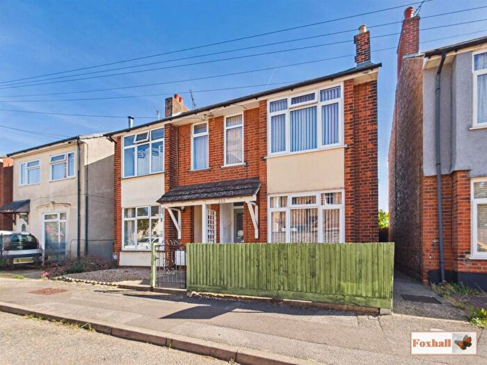 3 Bedroom Semi Detached House For Sale In Dover Road, Ipswich, IP3