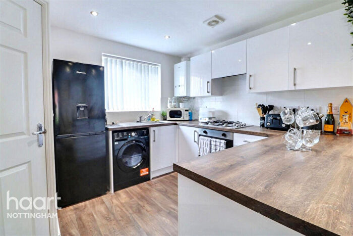 3 Bedroom Semi-Detached House To Rent In Riverdale Road, New Ollerton, NG22