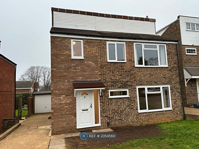 4 Bedroom Detached House To Rent In Walsham Close, Stevenage, SG2
