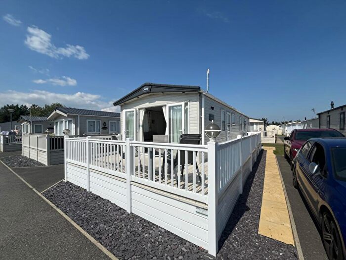 2 Bedroom Lodge For Sale In Suffolk Sands, Felixstowe, IP11