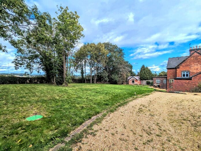 3 Bedroom Character Property For Sale In Bangley Lane, Hints, Tamworth, B78