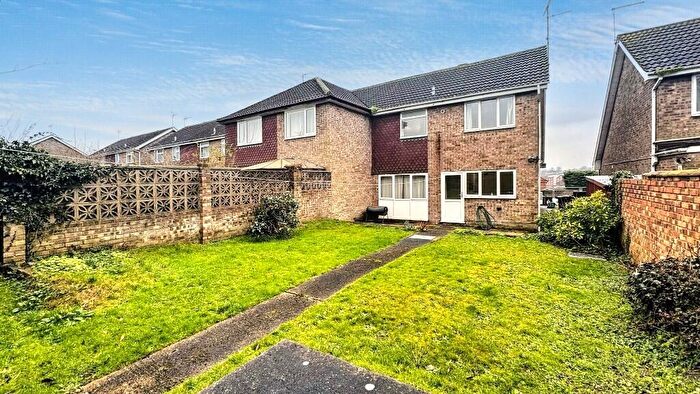 5 Bedroom Semi-Detached House To Rent In Tangerine Close, Colchester, Essex, CO4