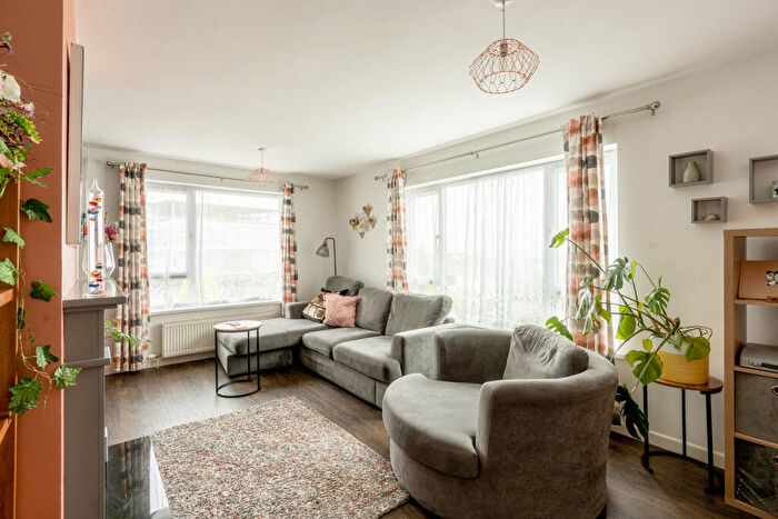 3 Bedroom Bungalow For Sale In Combe Avenue, Portishead, BS20