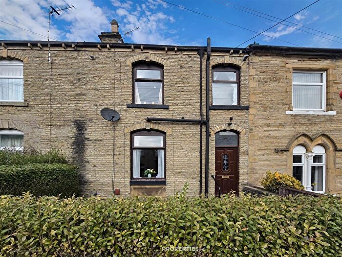2 Bedroom Terraced House For Sale In Brook Street, Moldgreen, HD5
