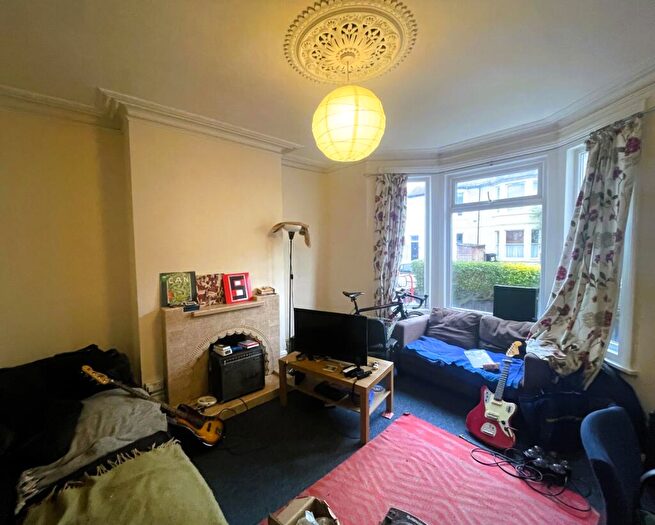 5 Bedroom Terraced House To Rent In Ash Road, Horfield, Bristol, BS7