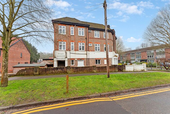 3 Bedroom Flat For Sale In Wolsey Mansions, Moor Park, Northwood, HA6