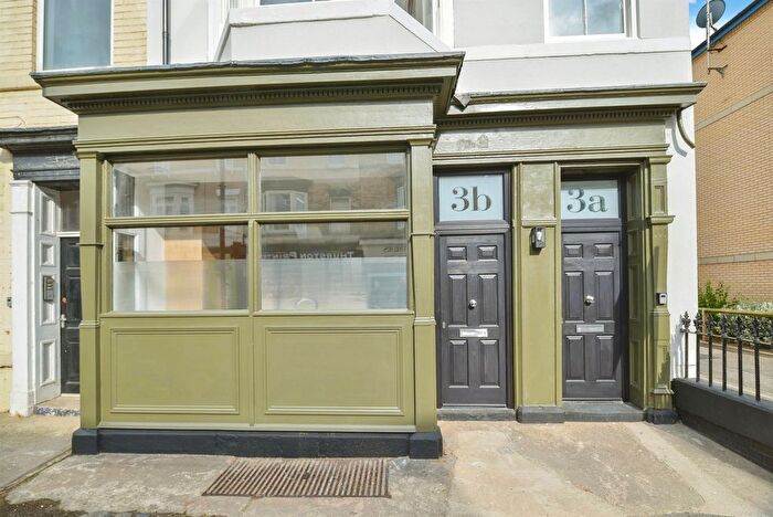 2 Bedroom Flat For Sale In Amber Street, Saltburn-By-The-Sea, TS12