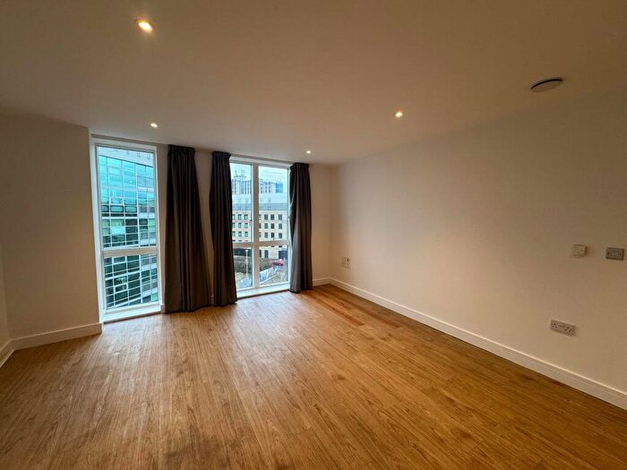 2 Bedroom Apartment To Rent In New Walk Place, Leicester, LE1