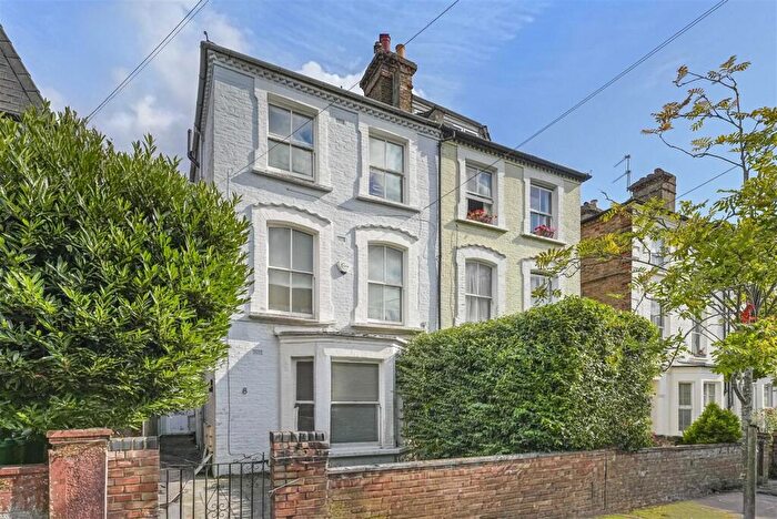 1 Bedroom Flat To Rent In Lambton Road, Upper Holloway, N19