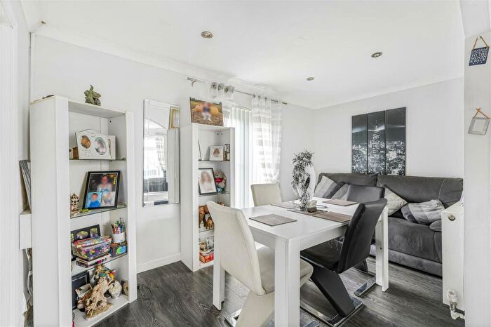 2 Bedroom Detached Bungalow For Sale In Arundel Road, Peacehaven, BN10