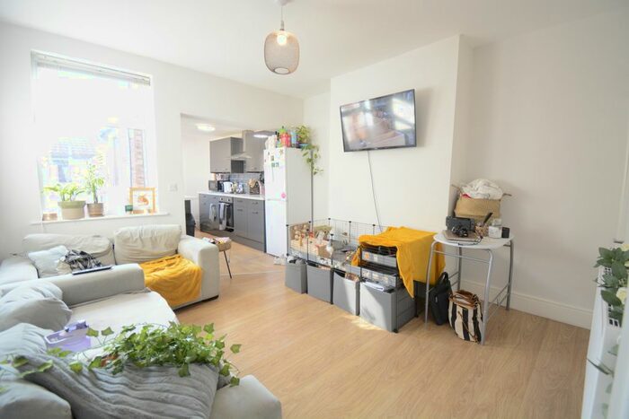 2 Bedroom Terraced House To Rent In Kirkby Street, Lincoln, LN5