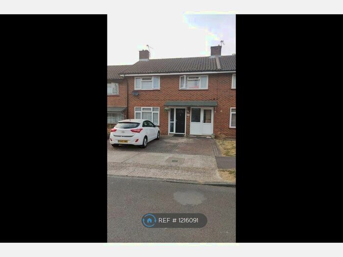 3 Bedroom Terraced House To Rent In Priors Walk, Crawley, RH10