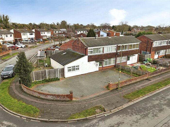 4 Bedroom Semi Detached House For Sale In Maple Road, Bicester, Oxfordshire, OX26