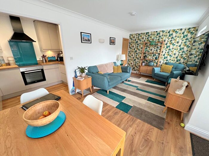 1 Bedroom Flat For Sale In Waverley Road, New Milton, Hampshire., BH25