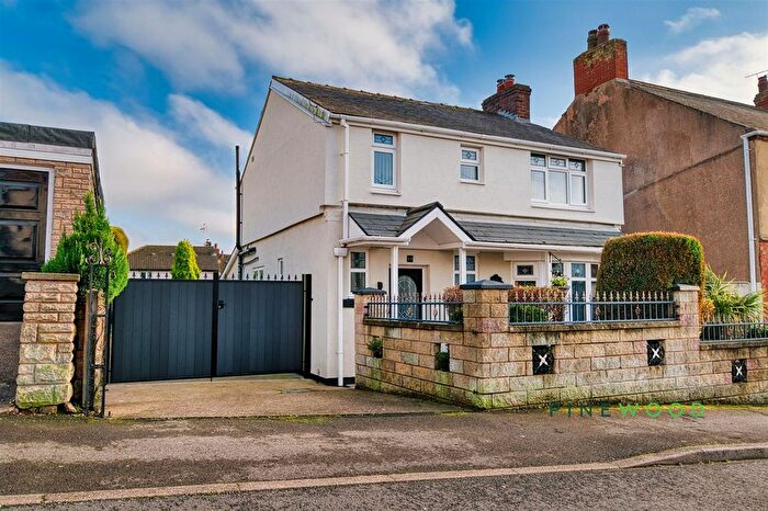 3 Bedroom Detached House For Sale In Duke Street, Whitwell, S80