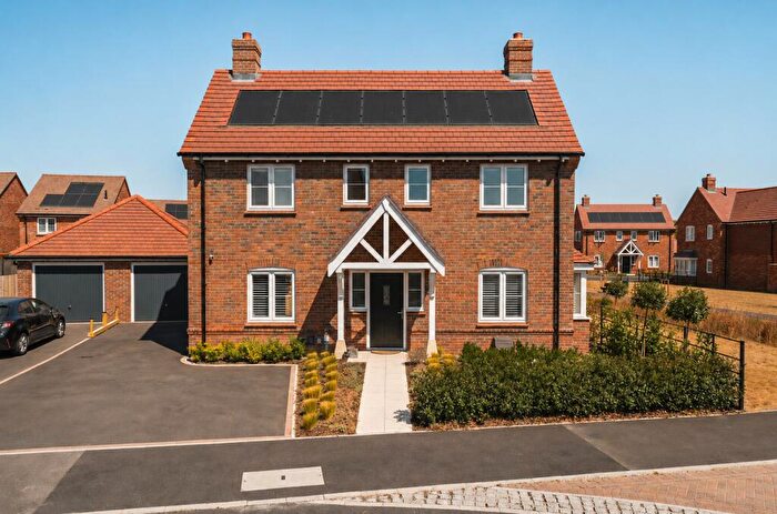 4 Bedroom Detached House For Sale In Anson Drive, Warsash, Southampton, Hampshire, SO31