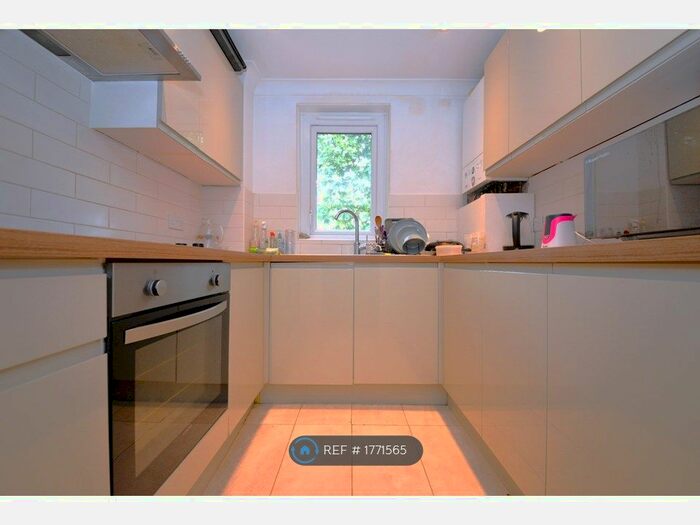 2 Bedroom Flat To Rent In Tottenham, London, N15