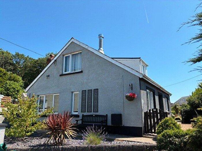 3 Bedroom Detached House For Sale In Carmarthen Road, Kilgetty, Pembrokeshire, SA68