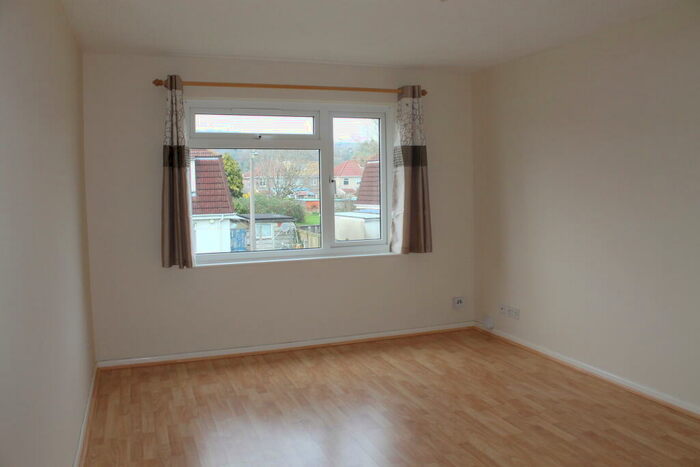 2 Bedroom Flat To Rent In Acacia Avenue, BS23