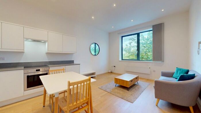 1 Bedroom Flat To Rent In Riverbank Way, Brentford, TW8