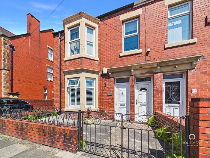 2 Bedroom Flat For Sale In Park Road, Wallsend, Tyne And Wear, NE28