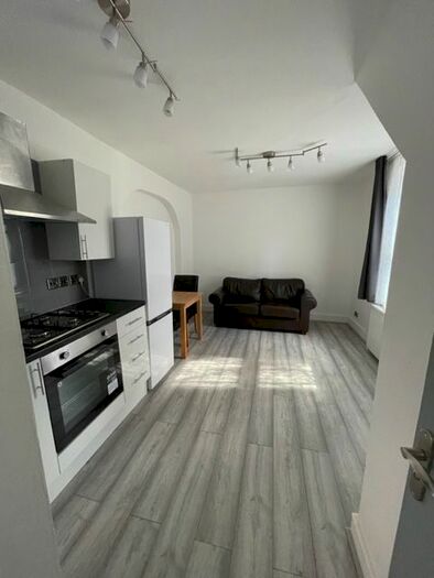 1 Bedroom Flat To Rent In Cricklewood Broadway, London, NW2