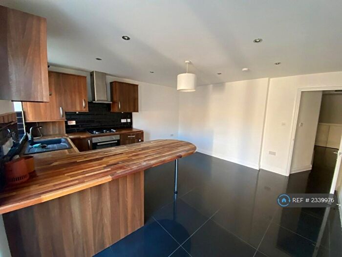 2 Bedroom Flat To Rent In Chingford, London, E4