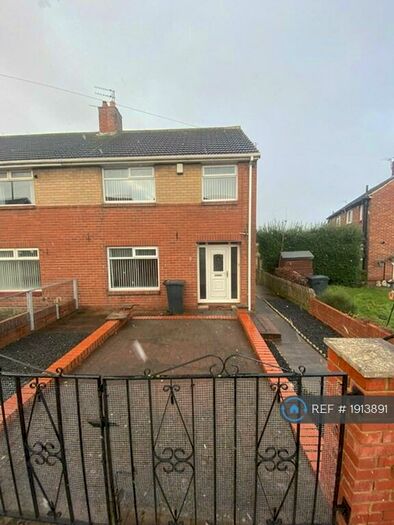3 Bedroom Semi-Detached House To Rent In Burns Avenue, Boldon, NE35