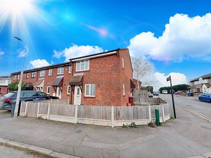 1 Bedroom End Of Terrace House To Rent In Parker Avenue, Tilbury, RM18