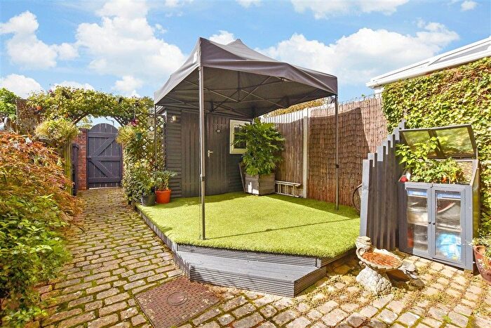 3 Bedroom Terraced House For Sale In Berrymeade Walk, Ifield, Crawley, West Sussex, RH11