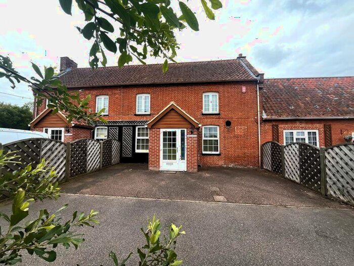 2 Bedroom Terraced House For Sale In Bury Road, Hepworth, IP22