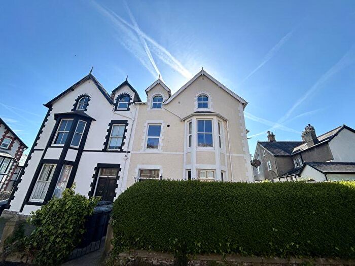 1 Bedroom Flat For Sale In Woodland Road West, Colwyn Bay, LL29