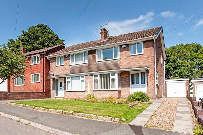 3 Bedroom Semi-Detached House For Sale In Hady Lane, Chesterfield, S41