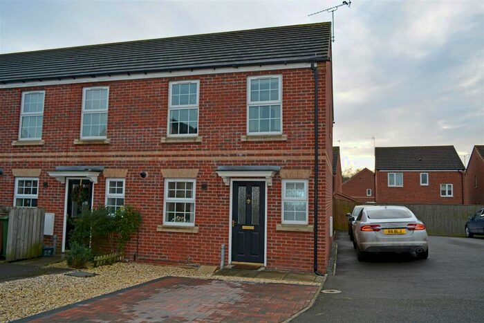 2 Bedroom End Of Terrace House To Rent In St. James Place, Scunthorpe, DN16