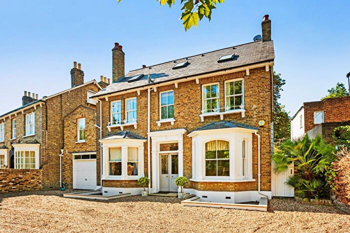 6 Bedroom Detached House To Rent In The Avenue, Twickenham, TW1