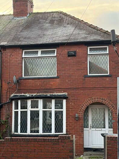 3 Bedroom Semi Detached House To Rent In Cross Flatts Avenue, Leeds, LS11