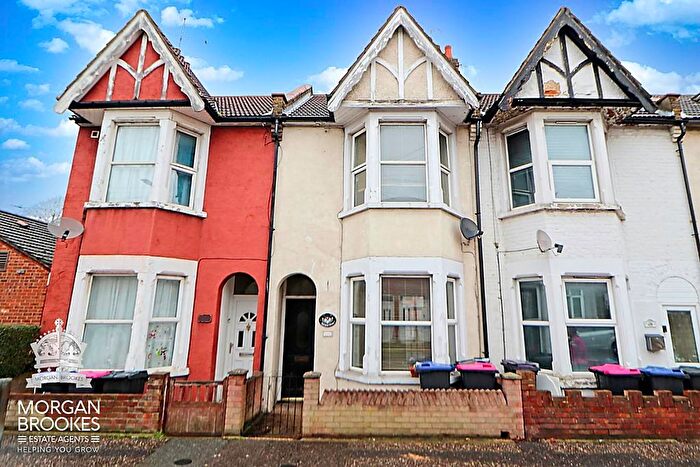 3 Bedroom Terraced House For Sale In Fairfax Drive, Westcliff-On-Sea, SS0