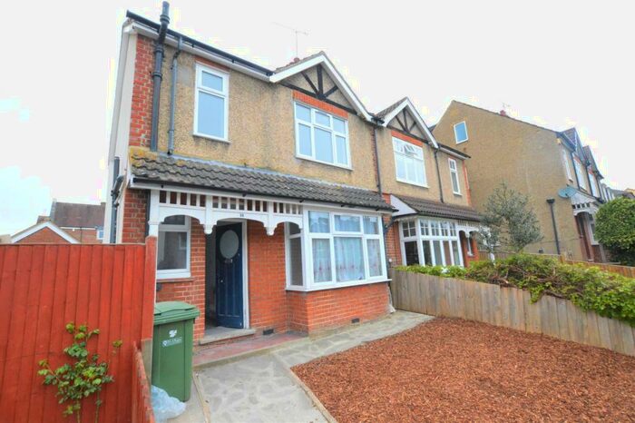 3 Bedroom Semi-Detached House To Rent In Camp Road, St Albans, AL1