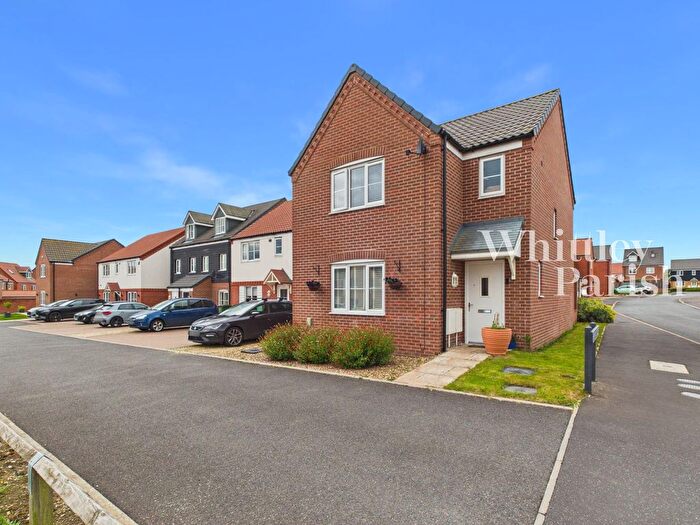 3 Bedroom Detached House For Sale In Peafowl Close, Diss, IP22