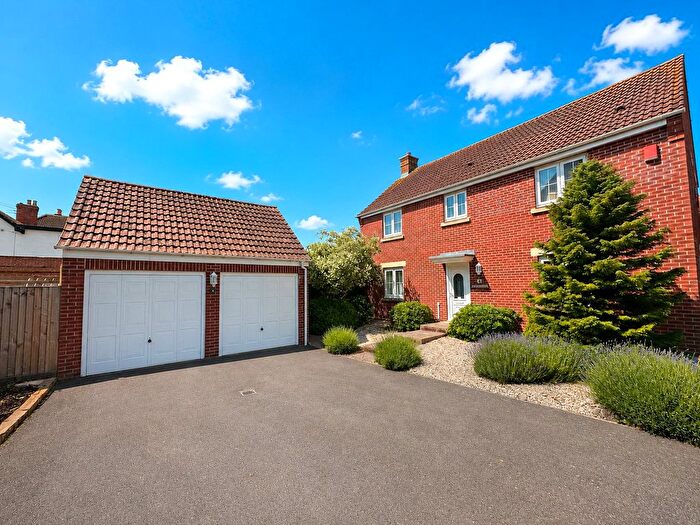 4 Bedroom Detached House For Sale In Patricia Close, Burnham-On-Sea, Somerset, TA8